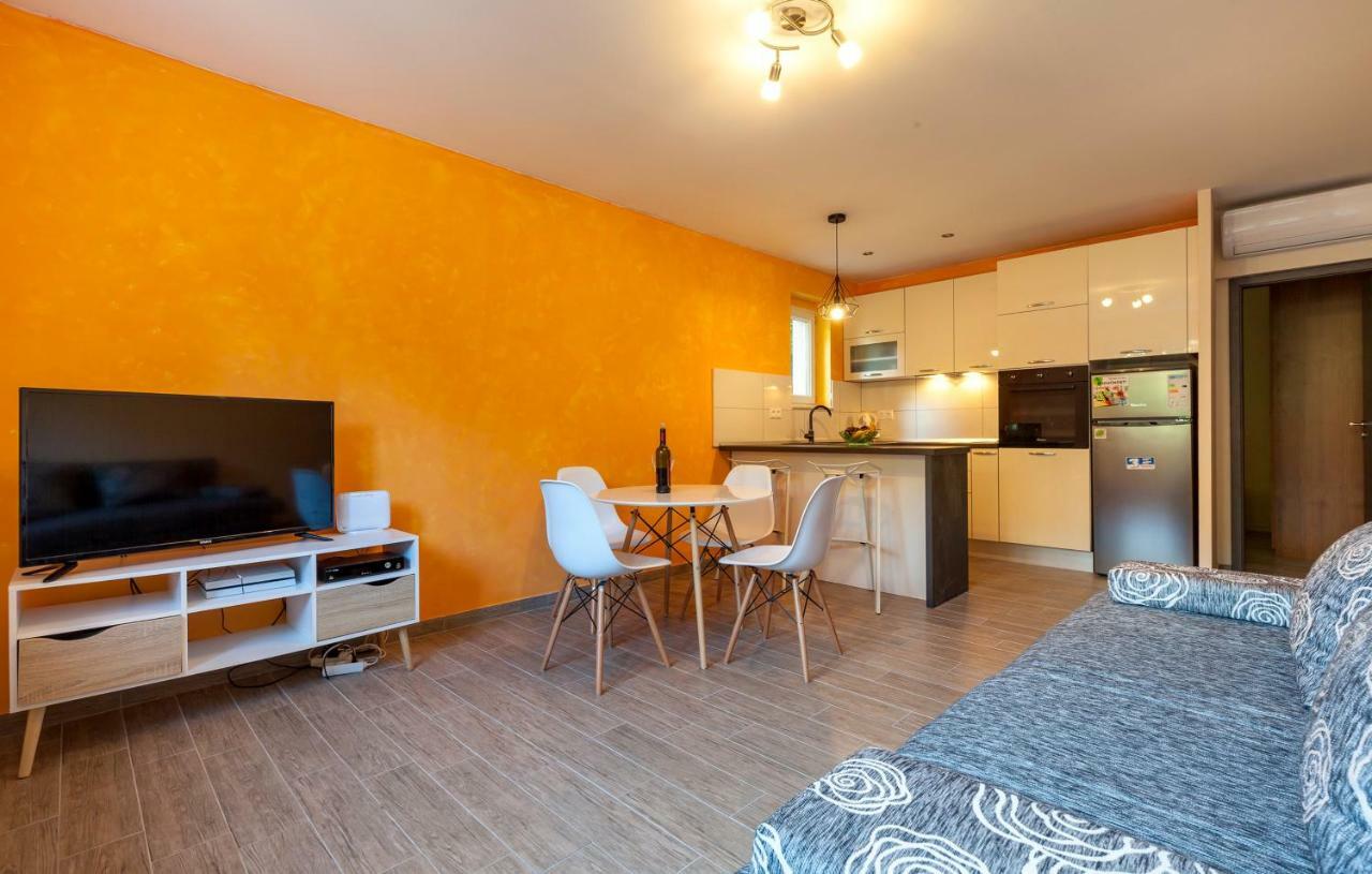 Apartment Sanja&Sunce Split Exterior photo